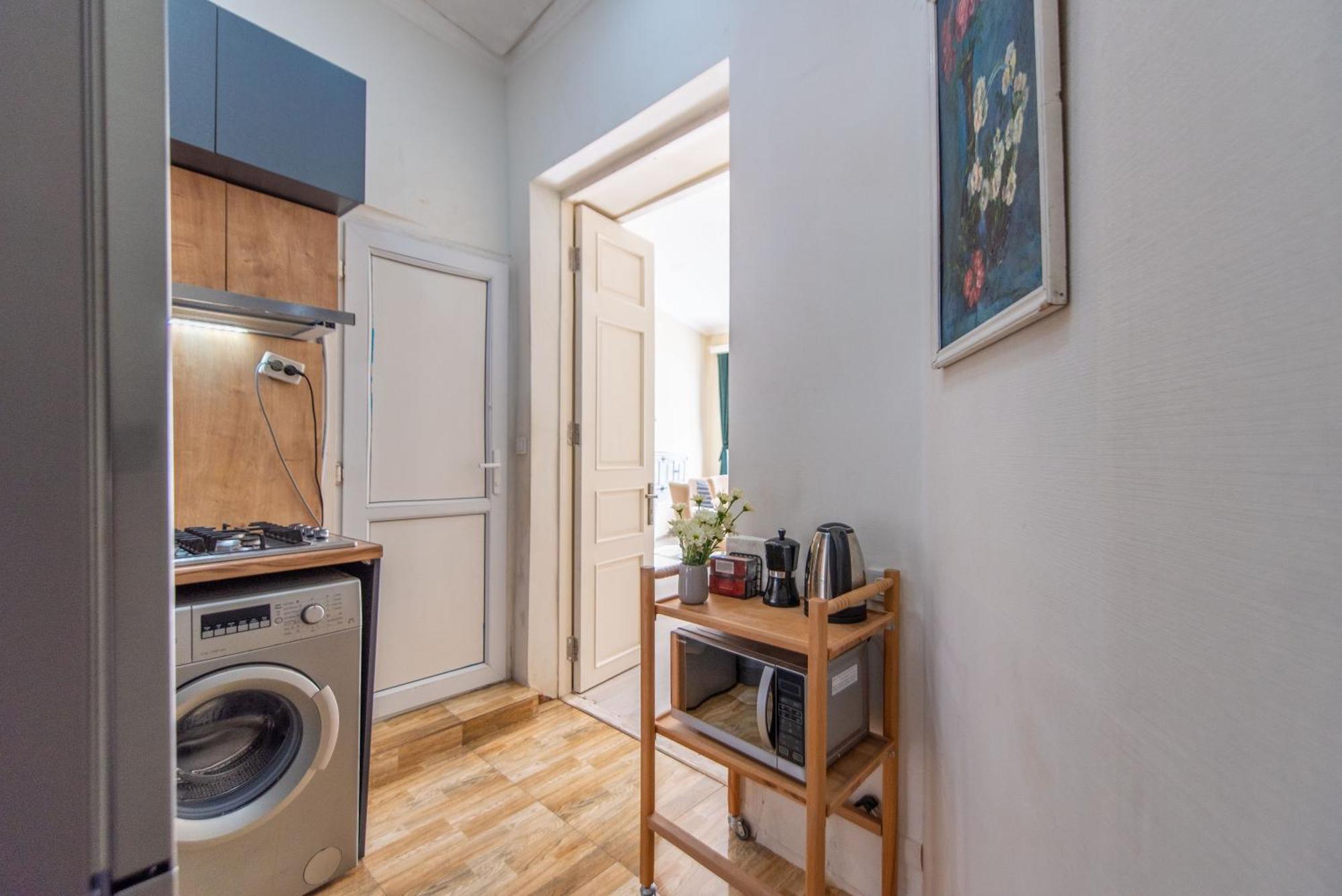Old Town-Booking Apartment Tbilisi Esterno foto