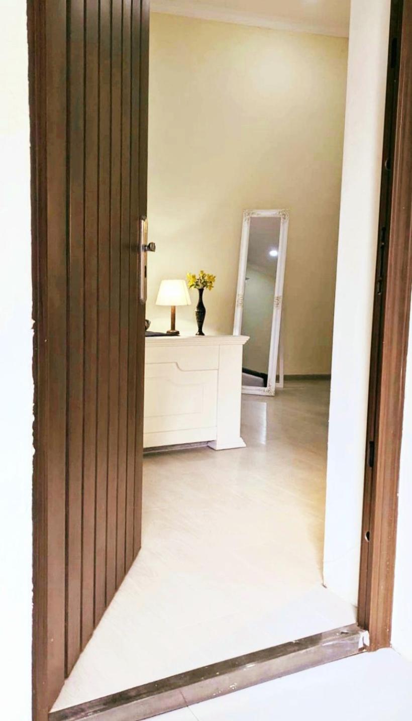 Old Town-Booking Apartment Tbilisi Esterno foto